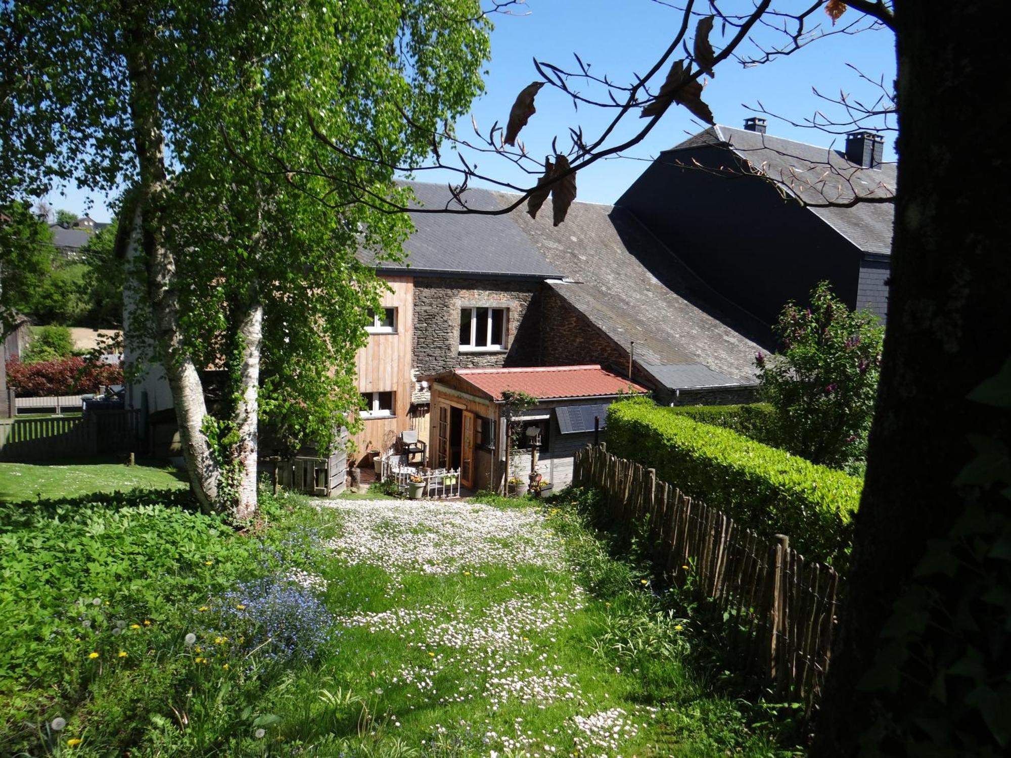 B&B Le Bruissement Bievre Exterior photo